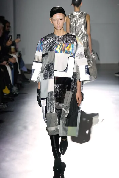 Look 9